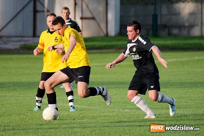 Zdjęcie w galerii na portalu naszwodzislaw.com: A klasowy dreszczowiec. Komplet punktów został w Tworkowie wiadomości z regionu