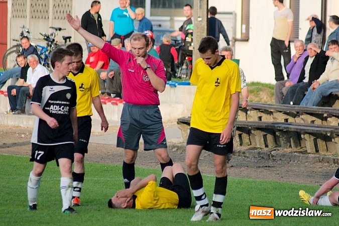 Zdjęcie w galerii na portalu naszwodzislaw.com: A klasowy dreszczowiec. Komplet punktów został w Tworkowie wiadomości z regionu