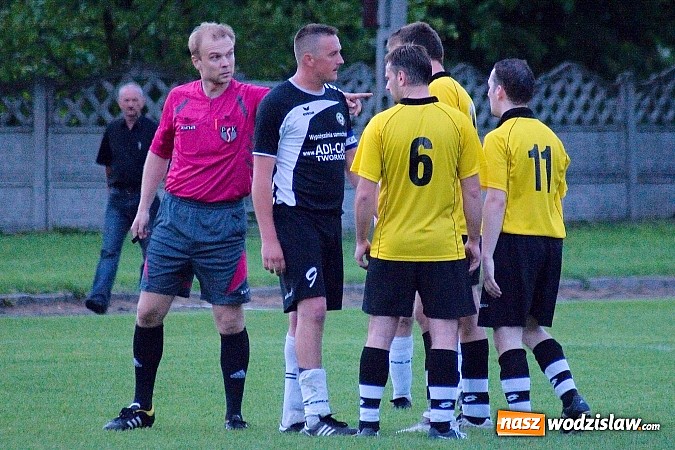 Zdjęcie w galerii na portalu naszwodzislaw.com: A klasowy dreszczowiec. Komplet punktów został w Tworkowie wiadomości z regionu