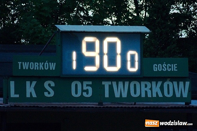 Zdjęcie w galerii na portalu naszwodzislaw.com: A klasowy dreszczowiec. Komplet punktów został w Tworkowie wiadomości z regionu