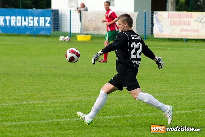 Zdjęcie w galerii na portalu naszwodzislaw.com: Turza minimalnie lepsza w Krzanowicach. Walka o awans trwa! wiadomości z regionu