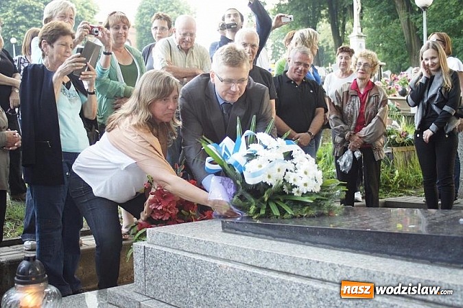 Zdjęcie w galerii na portalu naszwodzislaw.com: O wspólnej historii przy Grobie Ofiar Marszu Śmierci - kolejna wizyta z Izraela wiadomości z regionu