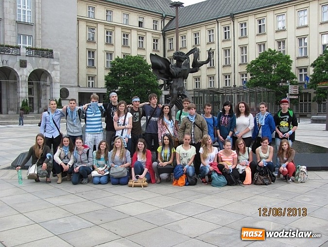 Zdjęcie w galerii na portalu naszwodzislaw.com: Uczniowie z Gogołowej poznają sąsiadów wiadomości z regionu