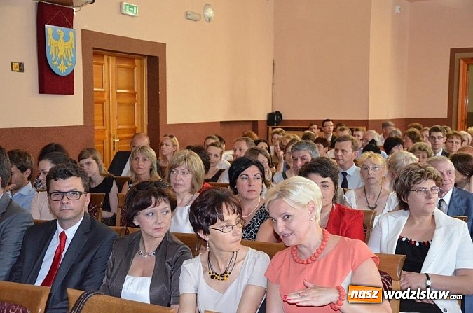 Zdjęcie w galerii na portalu naszwodzislaw.com: Wodzisławskie starostwo doceniło Złotych Absolwentów wiadomości z regionu