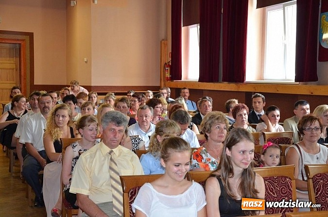 Zdjęcie w galerii na portalu naszwodzislaw.com: Wodzisławskie starostwo doceniło Złotych Absolwentów wiadomości z regionu