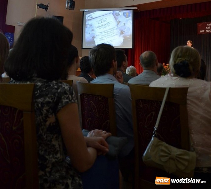 Zdjęcie w galerii na portalu naszwodzislaw.com: Wodzisławskie starostwo doceniło Złotych Absolwentów wiadomości z regionu