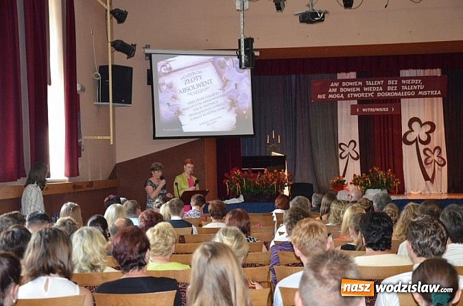 Zdjęcie w galerii na portalu naszwodzislaw.com: Wodzisławskie starostwo doceniło Złotych Absolwentów wiadomości z regionu