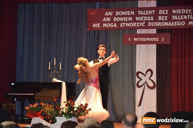 Zdjęcie w galerii na portalu naszwodzislaw.com: Wodzisławskie starostwo doceniło Złotych Absolwentów wiadomości z regionu