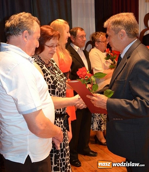 Zdjęcie w galerii na portalu naszwodzislaw.com: Wodzisławskie starostwo doceniło Złotych Absolwentów wiadomości z regionu
