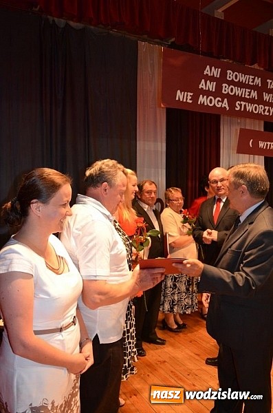 Zdjęcie w galerii na portalu naszwodzislaw.com: Wodzisławskie starostwo doceniło Złotych Absolwentów wiadomości z regionu