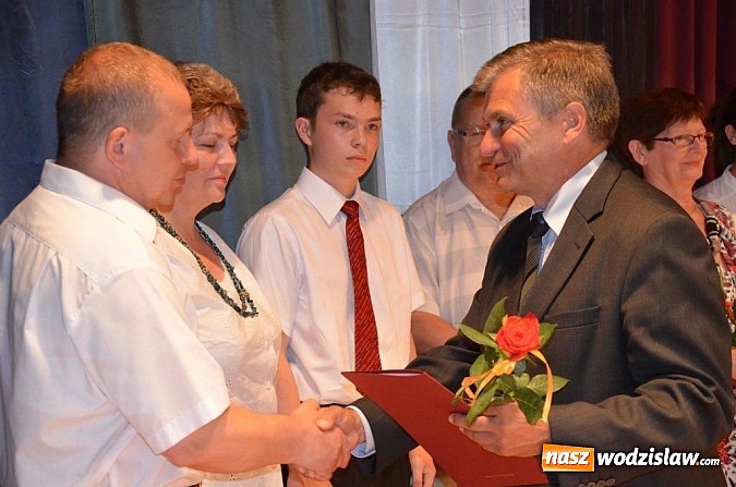 Zdjęcie w galerii na portalu naszwodzislaw.com: Wodzisławskie starostwo doceniło Złotych Absolwentów wiadomości z regionu