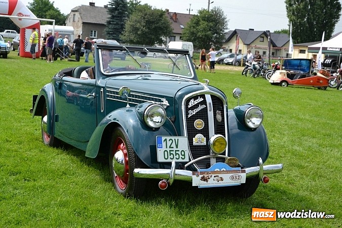 Zdjęcie w galerii na portalu naszwodzislaw.com: Jaguar z Rybnika najpiękniejszym wozem zlotu wiadomości z regionu