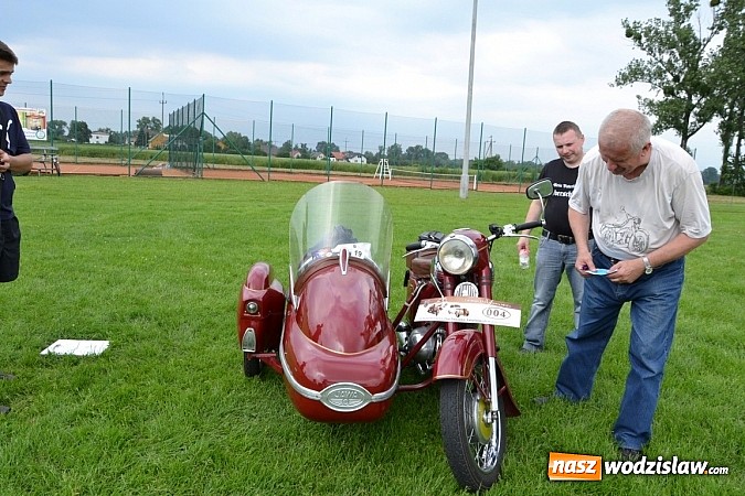 Zdjęcie w galerii na portalu naszwodzislaw.com: Jaguar z Rybnika najpiękniejszym wozem zlotu wiadomości z regionu