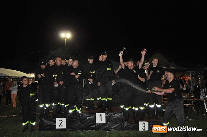 Zdjęcie w galerii na portalu naszwodzislaw.com: Siódme Nocne Zawody Strażackie w Bolesławiu. Seria niespodzianek wiadomości z regionu