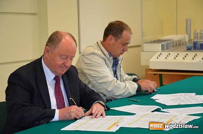Zdjęcie w galerii na portalu naszwodzislaw.com: Umowa na rozbudowę PCKU w Wodzisławiu Śl. podpisana wiadomości z regionu