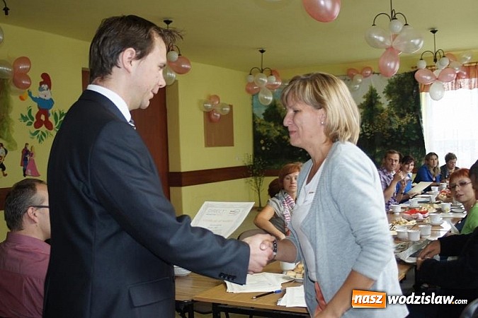 Zdjęcie w galerii na portalu naszwodzislaw.com: Uczyli się angielskiego - dostali certyfikaty wiadomości z regionu