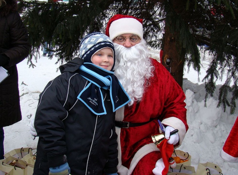 Zdjęcie w galerii na portalu naszwodzislaw.com: Święty Mikołaj: wolę wóz strażacki wiadomości z regionu