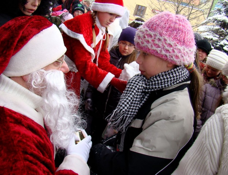 Zdjęcie w galerii na portalu naszwodzislaw.com: Święty Mikołaj: wolę wóz strażacki wiadomości z regionu
