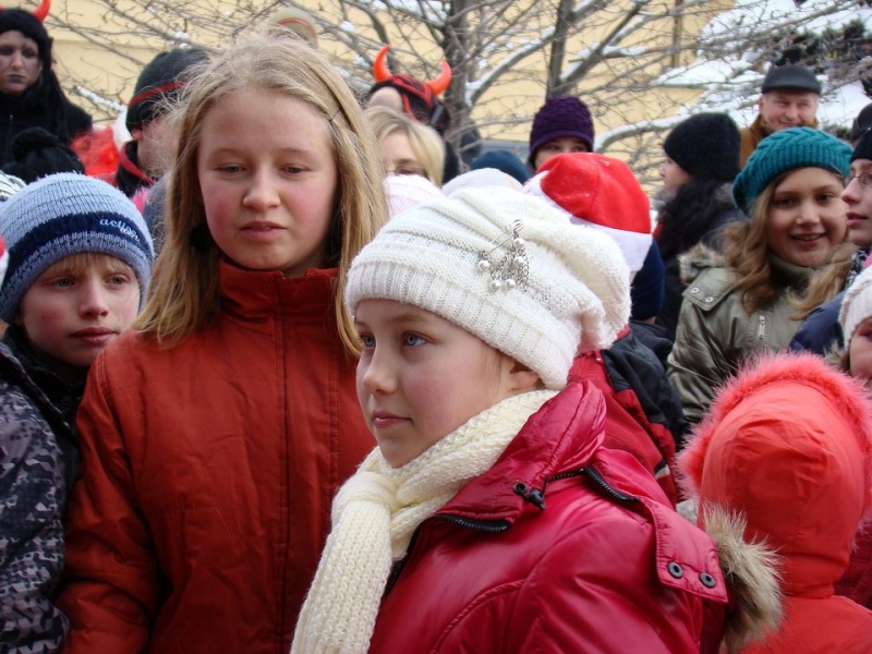 Zdjęcie w galerii na portalu naszwodzislaw.com: Święty Mikołaj: wolę wóz strażacki wiadomości z regionu