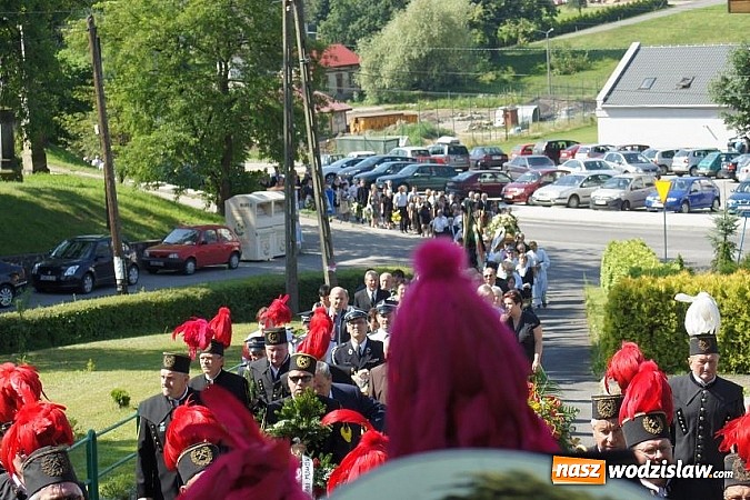 Zdjęcie w galerii na portalu naszwodzislaw.com: Tłumy ludzi pożegnały śp. Józefa Pękałę wiadomości z regionu