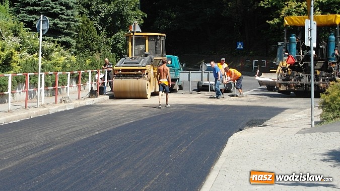 Zdjęcie w galerii na portalu naszwodzislaw.com: Zakończenie prac na ul. Wałowej wiadomości z regionu