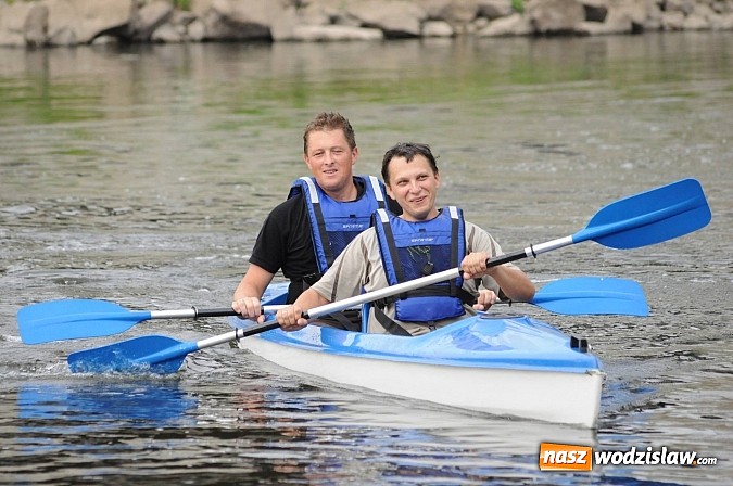 Zdjęcie w galerii na portalu naszwodzislaw.com: Zabrakło miejsc w kajakach i pontonach. Miting wodniacki Morawskich Wrót wiadomości z regionu