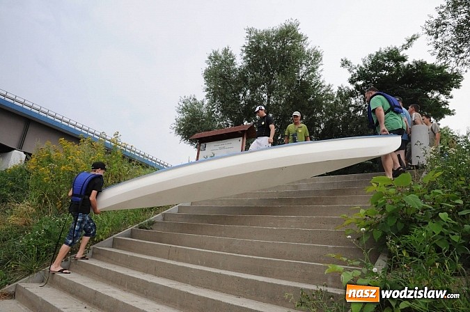 Zdjęcie w galerii na portalu naszwodzislaw.com: Zabrakło miejsc w kajakach i pontonach. Miting wodniacki Morawskich Wrót wiadomości z regionu