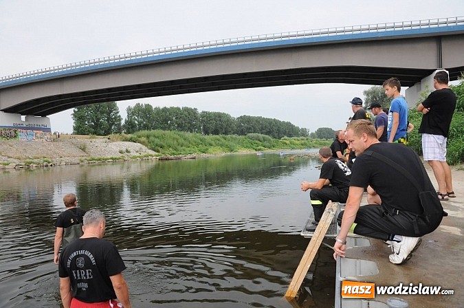 Zdjęcie w galerii na portalu naszwodzislaw.com: Zabrakło miejsc w kajakach i pontonach. Miting wodniacki Morawskich Wrót wiadomości z regionu