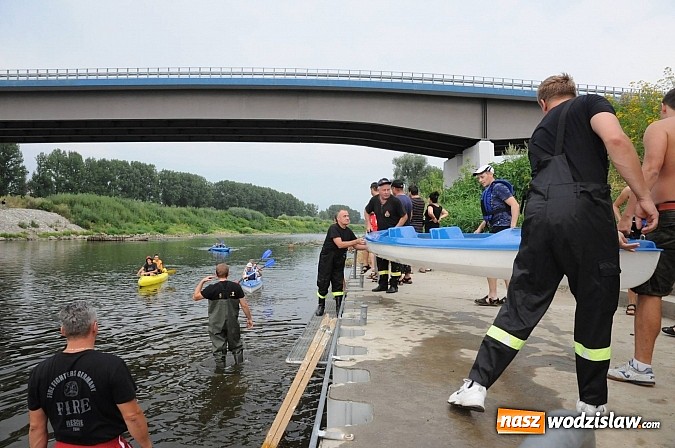 Zdjęcie w galerii na portalu naszwodzislaw.com: Zabrakło miejsc w kajakach i pontonach. Miting wodniacki Morawskich Wrót wiadomości z regionu