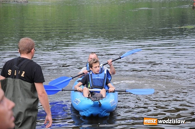 Zdjęcie w galerii na portalu naszwodzislaw.com: Zabrakło miejsc w kajakach i pontonach. Miting wodniacki Morawskich Wrót wiadomości z regionu
