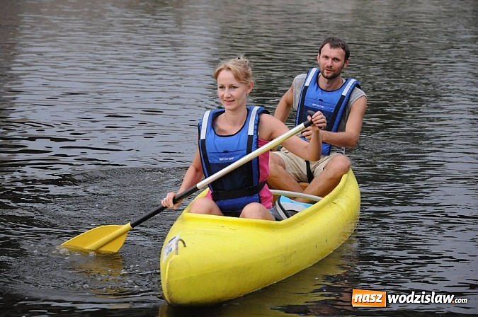 Zdjęcie w galerii na portalu naszwodzislaw.com: Zabrakło miejsc w kajakach i pontonach. Miting wodniacki Morawskich Wrót wiadomości z regionu