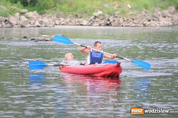 Zdjęcie w galerii na portalu naszwodzislaw.com: Zabrakło miejsc w kajakach i pontonach. Miting wodniacki Morawskich Wrót wiadomości z regionu