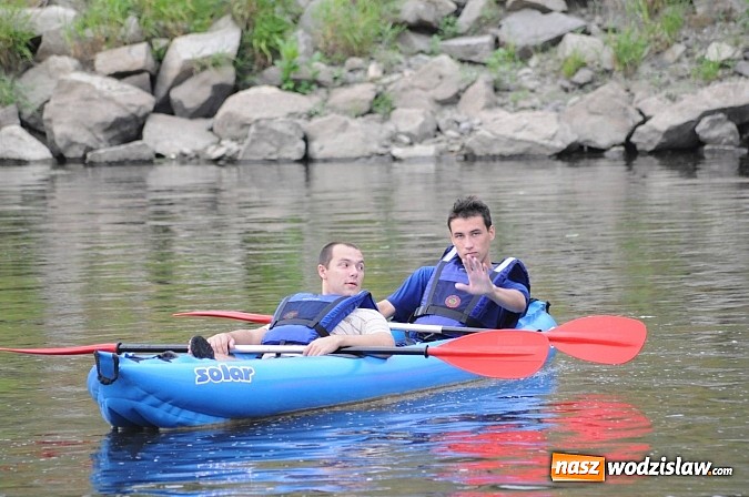 Zdjęcie w galerii na portalu naszwodzislaw.com: Zabrakło miejsc w kajakach i pontonach. Miting wodniacki Morawskich Wrót wiadomości z regionu