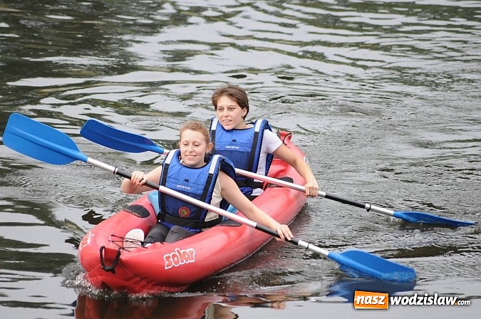 Zdjęcie w galerii na portalu naszwodzislaw.com: Zabrakło miejsc w kajakach i pontonach. Miting wodniacki Morawskich Wrót wiadomości z regionu