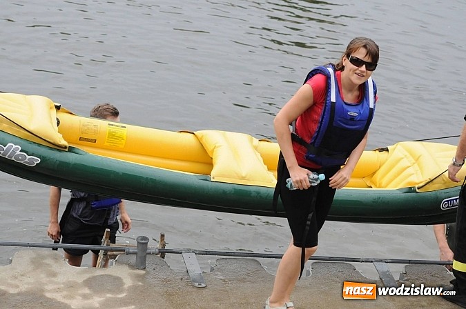 Zdjęcie w galerii na portalu naszwodzislaw.com: Zabrakło miejsc w kajakach i pontonach. Miting wodniacki Morawskich Wrót wiadomości z regionu