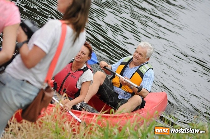 Zdjęcie w galerii na portalu naszwodzislaw.com: Zabrakło miejsc w kajakach i pontonach. Miting wodniacki Morawskich Wrót wiadomości z regionu
