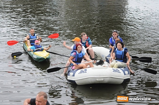 Zdjęcie w galerii na portalu naszwodzislaw.com: Zabrakło miejsc w kajakach i pontonach. Miting wodniacki Morawskich Wrót wiadomości z regionu
