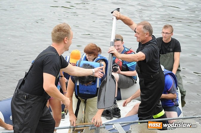 Zdjęcie w galerii na portalu naszwodzislaw.com: Zabrakło miejsc w kajakach i pontonach. Miting wodniacki Morawskich Wrót wiadomości z regionu