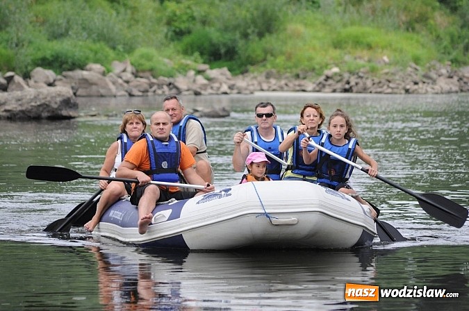 Zdjęcie w galerii na portalu naszwodzislaw.com: Zabrakło miejsc w kajakach i pontonach. Miting wodniacki Morawskich Wrót wiadomości z regionu