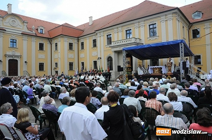 Zdjęcie w galerii na portalu naszwodzislaw.com: Uczyńcie wszystko, co wam powie Jezus - to sedno zdrowej duchowości maryjnej wiadomości z regionu