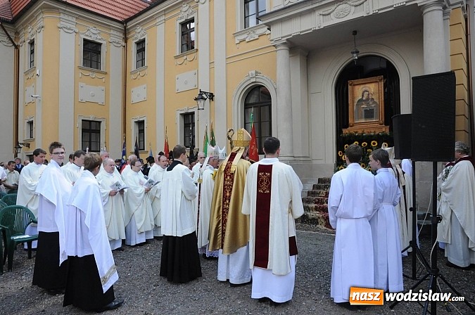 Zdjęcie w galerii na portalu naszwodzislaw.com: Uczyńcie wszystko, co wam powie Jezus - to sedno zdrowej duchowości maryjnej wiadomości z regionu