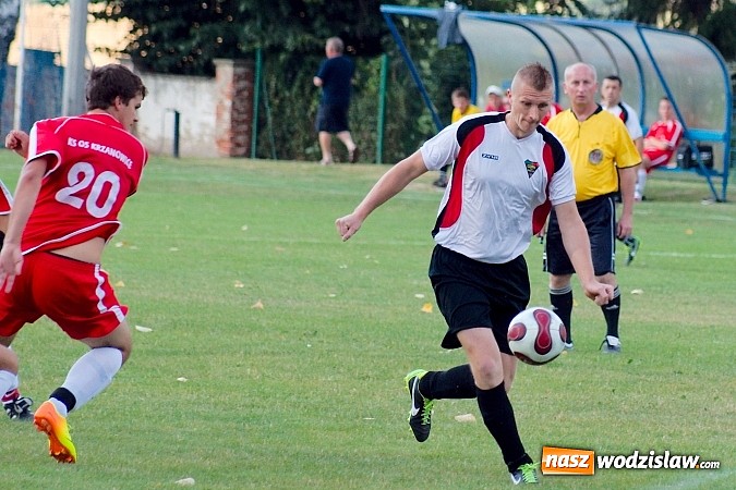 Zdjęcie w galerii na portalu naszwodzislaw.com: Mecz na szczycie dla Czarnych Gorzyce wiadomości z regionu