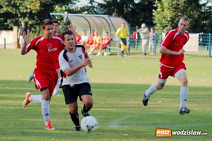 Zdjęcie w galerii na portalu naszwodzislaw.com: Mecz na szczycie dla Czarnych Gorzyce wiadomości z regionu