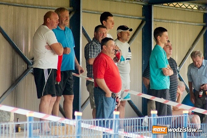 Zdjęcie w galerii na portalu naszwodzislaw.com: Mecz na szczycie dla Czarnych Gorzyce wiadomości z regionu