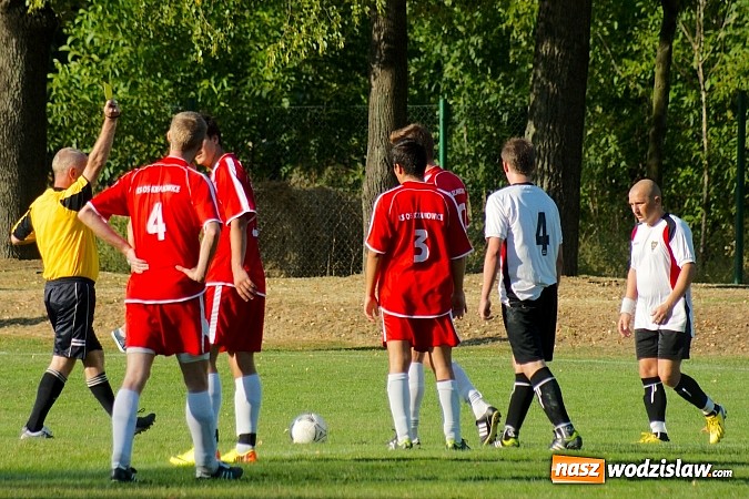 Zdjęcie w galerii na portalu naszwodzislaw.com: Mecz na szczycie dla Czarnych Gorzyce wiadomości z regionu