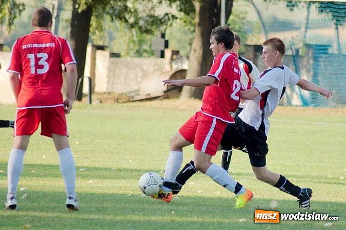 Zdjęcie w galerii na portalu naszwodzislaw.com: Mecz na szczycie dla Czarnych Gorzyce wiadomości z regionu