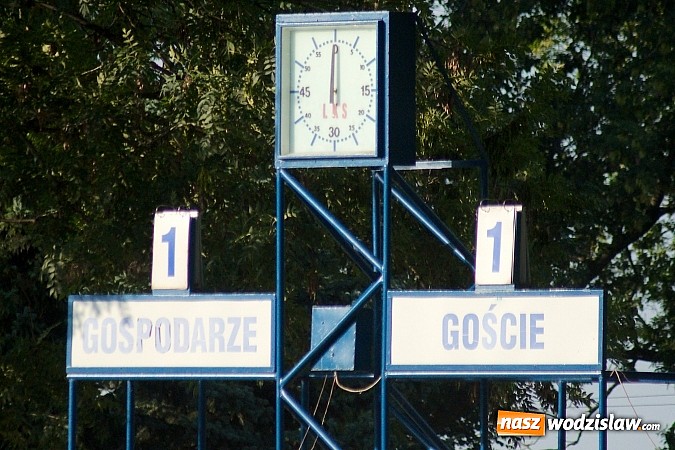 Zdjęcie w galerii na portalu naszwodzislaw.com: Mecz na szczycie dla Czarnych Gorzyce wiadomości z regionu