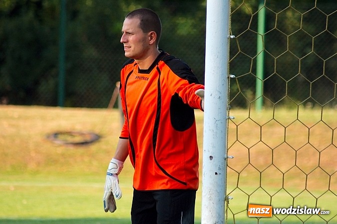 Zdjęcie w galerii na portalu naszwodzislaw.com: Mecz na szczycie dla Czarnych Gorzyce wiadomości z regionu