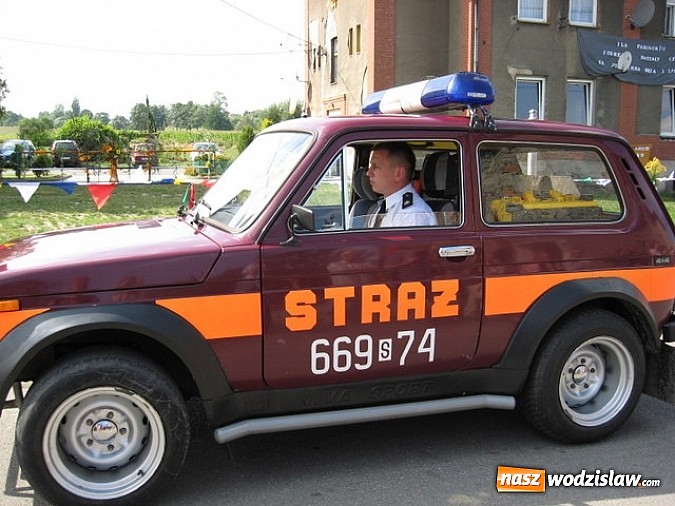 Zdjęcie w galerii na portalu naszwodzislaw.com: Jak maszyny w polu zawiodą, to gospodynie chętnie pomogą! wiadomości z regionu