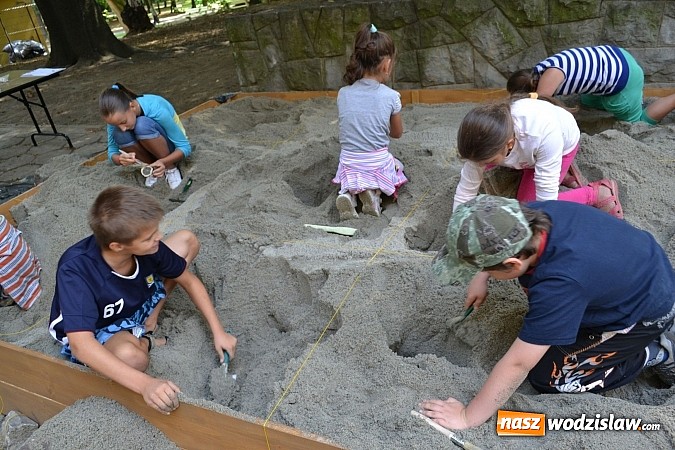 Zdjęcie w galerii na portalu naszwodzislaw.com:  Archeologiem być... wiadomości z regionu